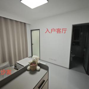 祥和56型4楼精装急售，位置佳