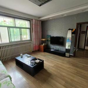 北区西里大80A型一楼中等装修92万议。