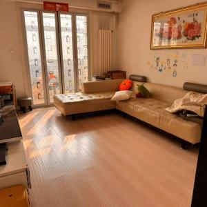 幸福小区70b五楼，位置极佳，拎包入住，低价急卖