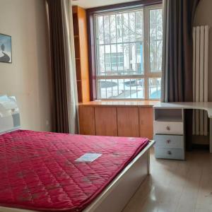 阳光佳园三里98北梯一楼精装修拎包入住2200包暖。