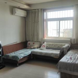 西小区一里70C六楼950包采暖
